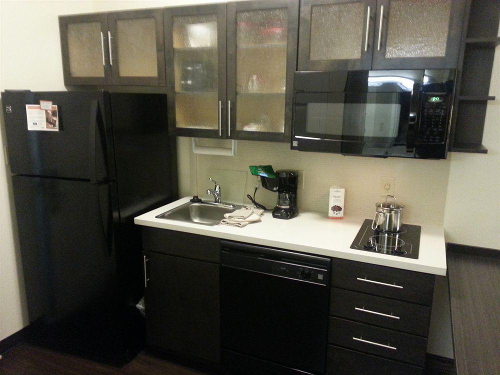 Candlewood Suites Alexandria By Ihg Екстериор снимка