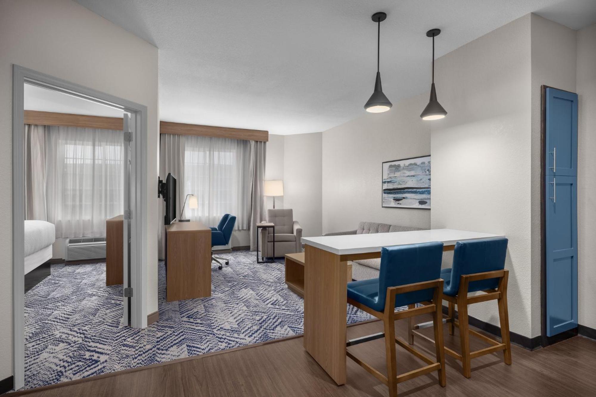 Candlewood Suites Alexandria By Ihg Екстериор снимка